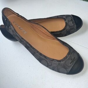 Coach flats